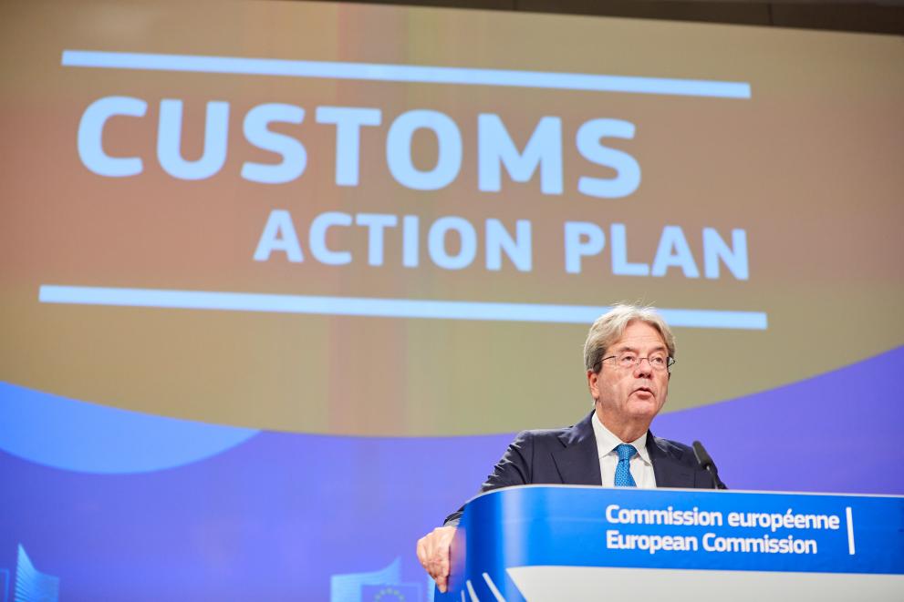 Press conference of Paolo Gentiloni, European Commissioner, on the Customs Union Action Plan